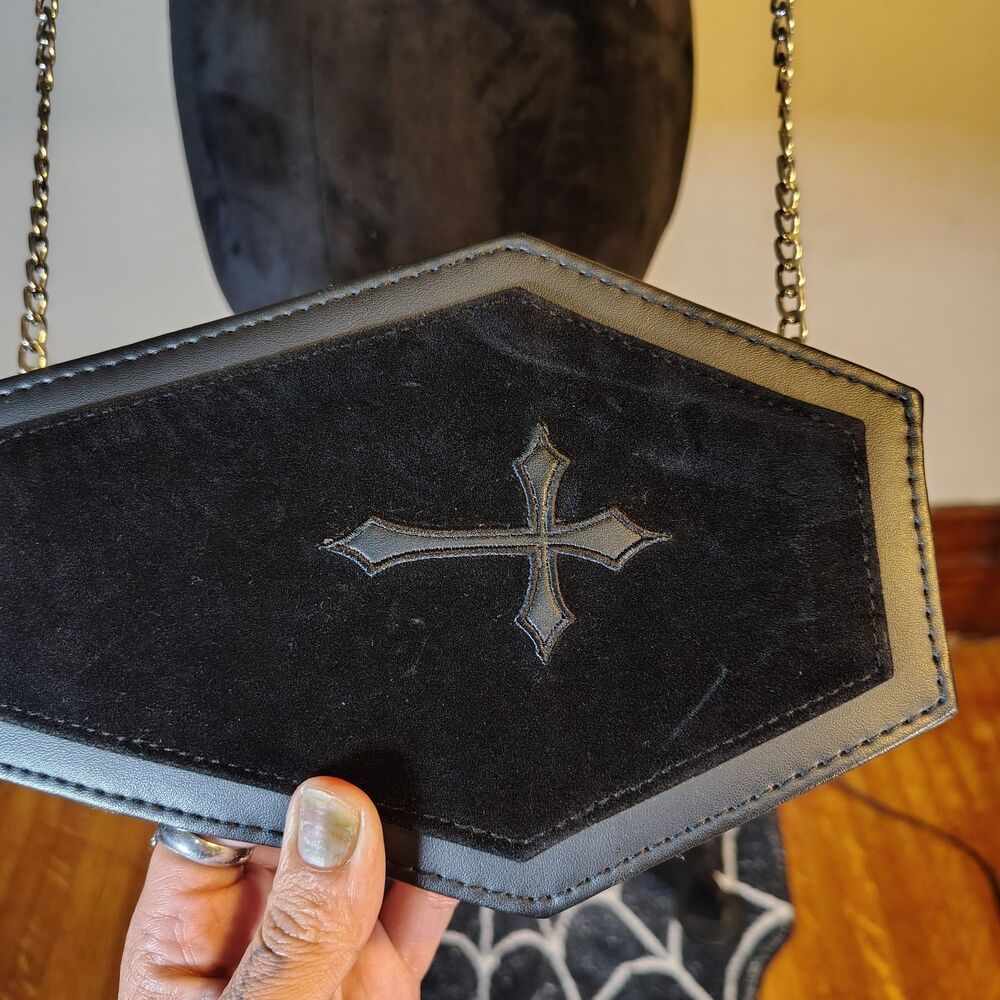 Coffin Casket Velvet Gothic Black Vampire Purse - Picture 2 of 6